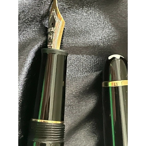 MONT BLANC Meisterstück 14K 4810 New In Box Montblanc Fountain Pen Fancy Pen - Picture 8 of 12